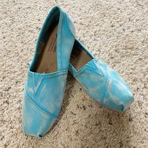 BOBS | Cloudy Print Blue & White Slip-Ons